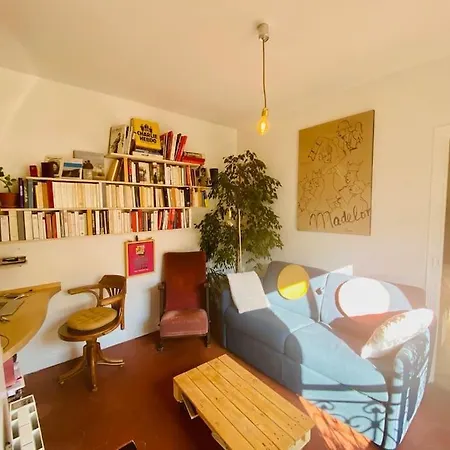 Appt Lumineux Avec Jolie Deco A
